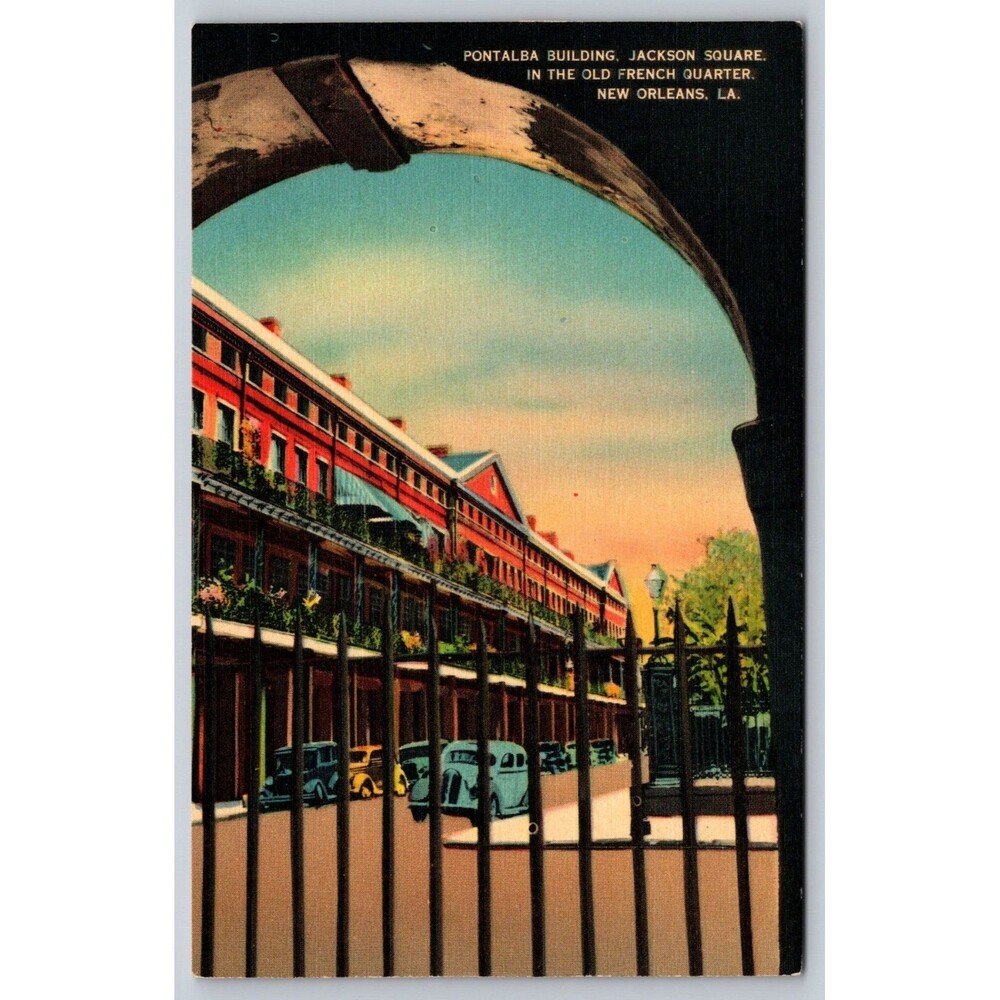 Postcard Louisiana New Orleans Pontalba Building Jackson Square c1940s Old Cars